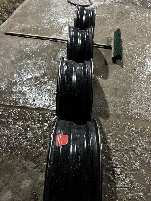 продам диски на 16