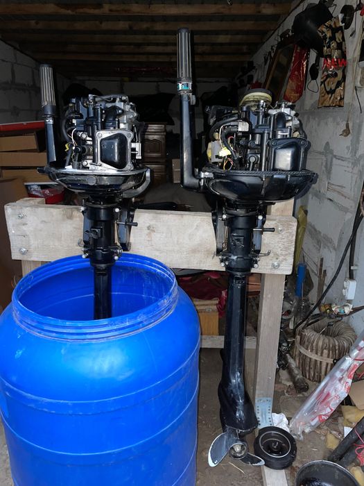 Vand 2 motoare barca