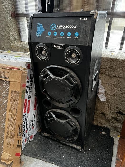 Vând boxe samus 3000w schimb