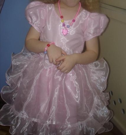 Платье розовое на 4 годика