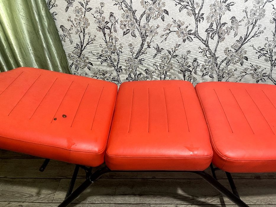 Продам кушетку. 15000 т