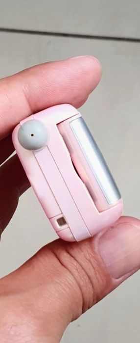 Motorola v220 cu încărcător original (orice rețea)