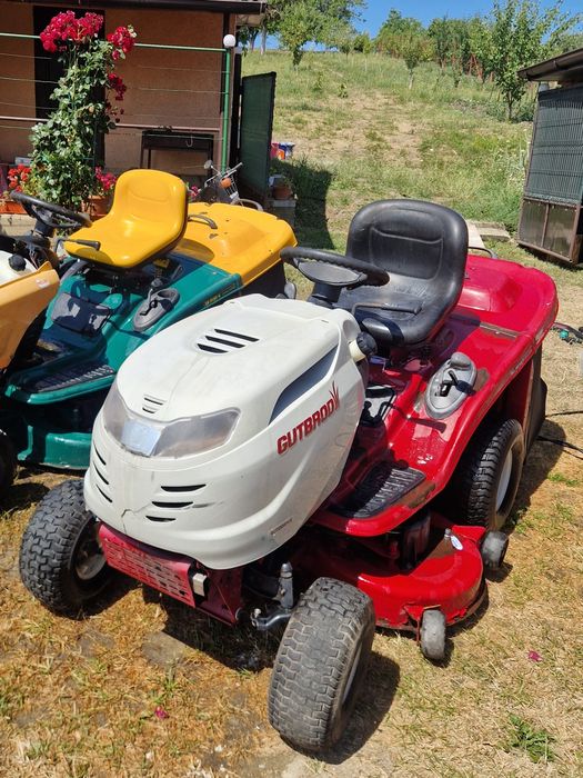Tractoraș de tuns iarbă gazon 15 cp