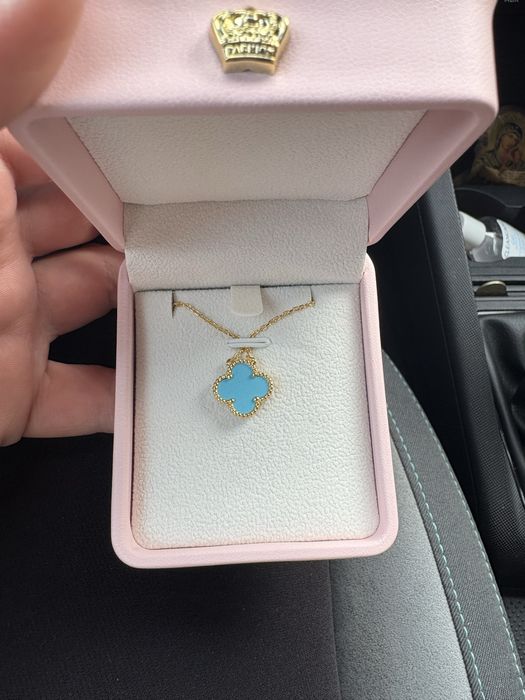 Колие Van Cleef ново в кутия