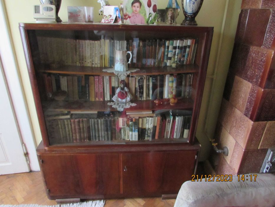 Mobila dormitor din lemn