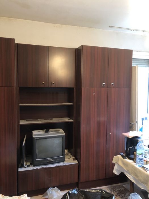 TV шкаф с няколко секции