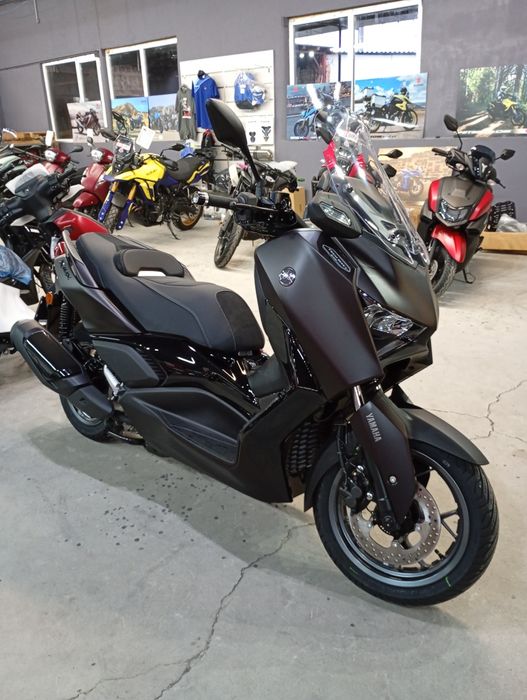 Xmax 300 tech plus 2025