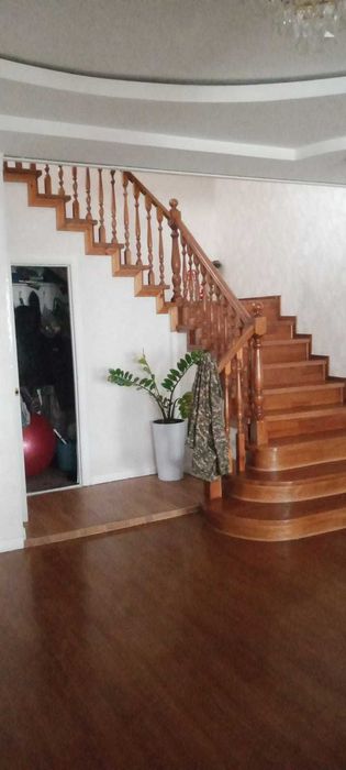 сдам комнату в  коттедже для девчат