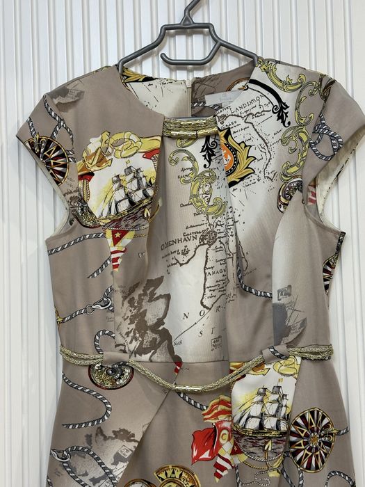 Платье на мероприятие.