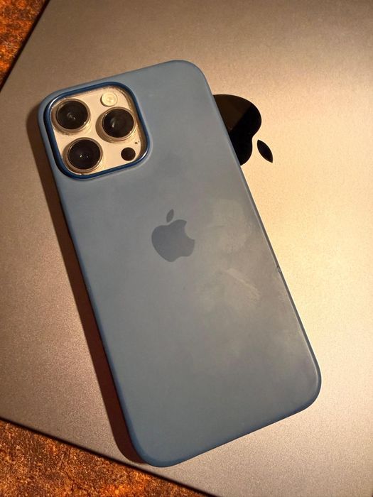 iPhone 15 Pro Max Încă în garanție