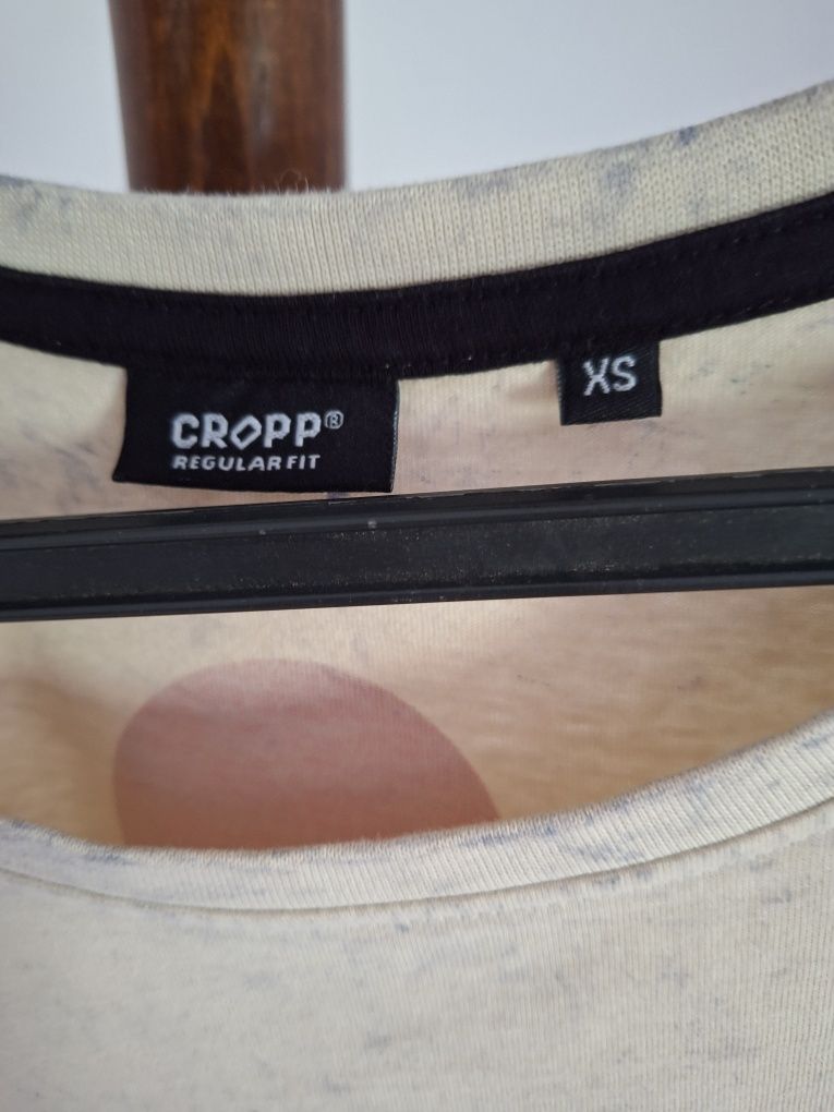 Шушлеково яке и тениска от CROPP нови комплект