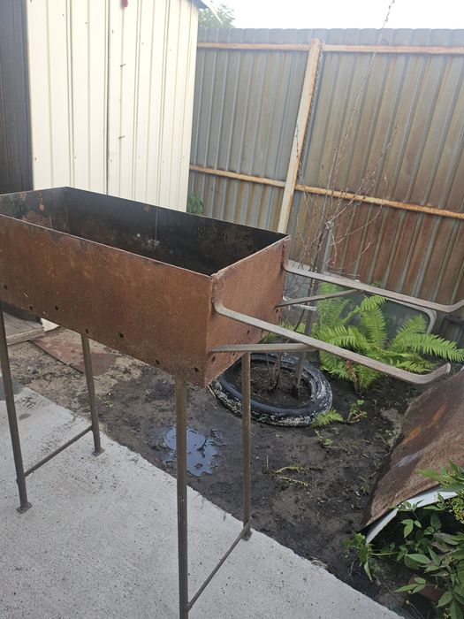 Продам мангал на ножках