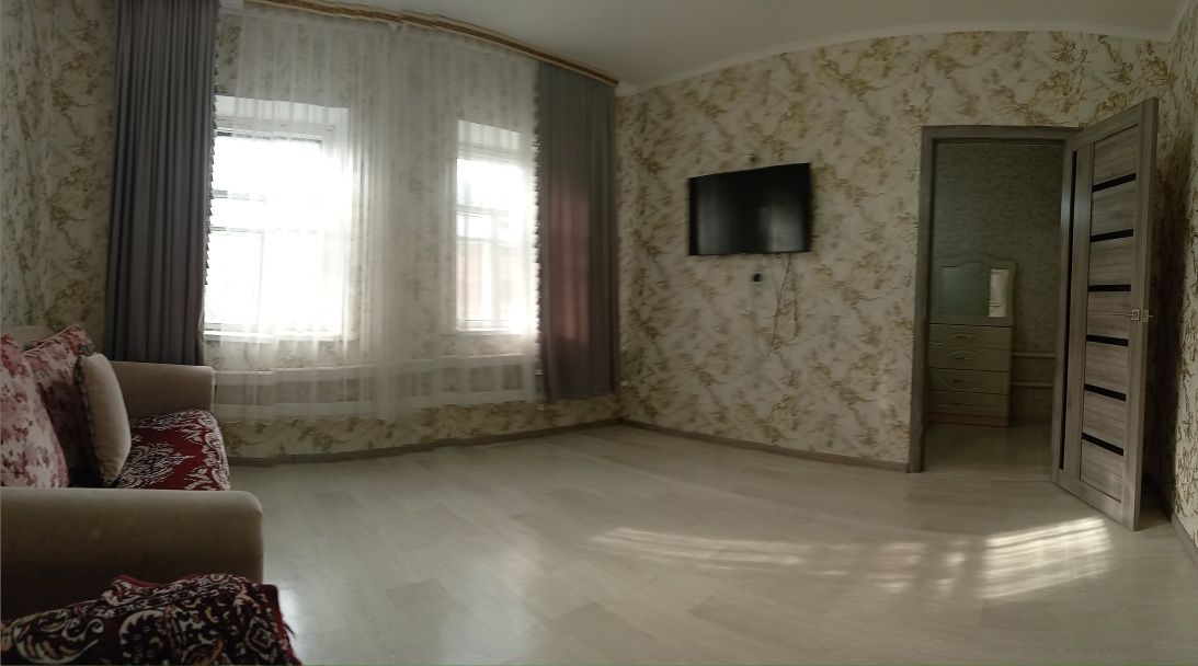 Продам дом находится в Кировске.