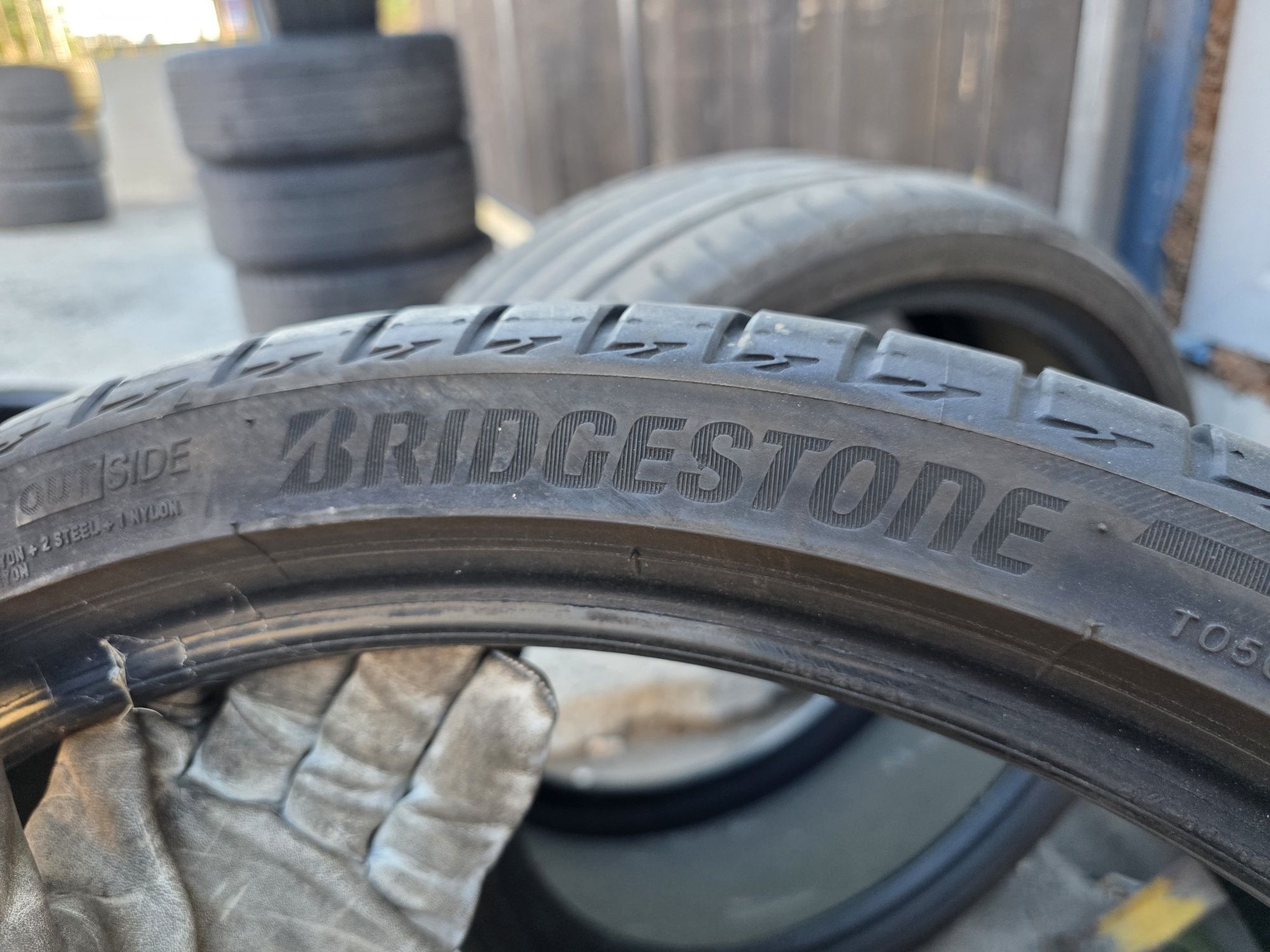 1бр Лятна гума 255 35 21 - Bridgestone