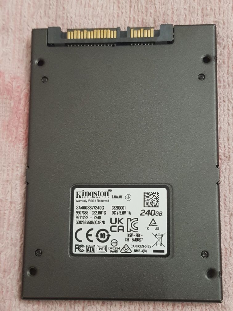 SSD kingstone nou, nefolosit (neformatat) 240gb
