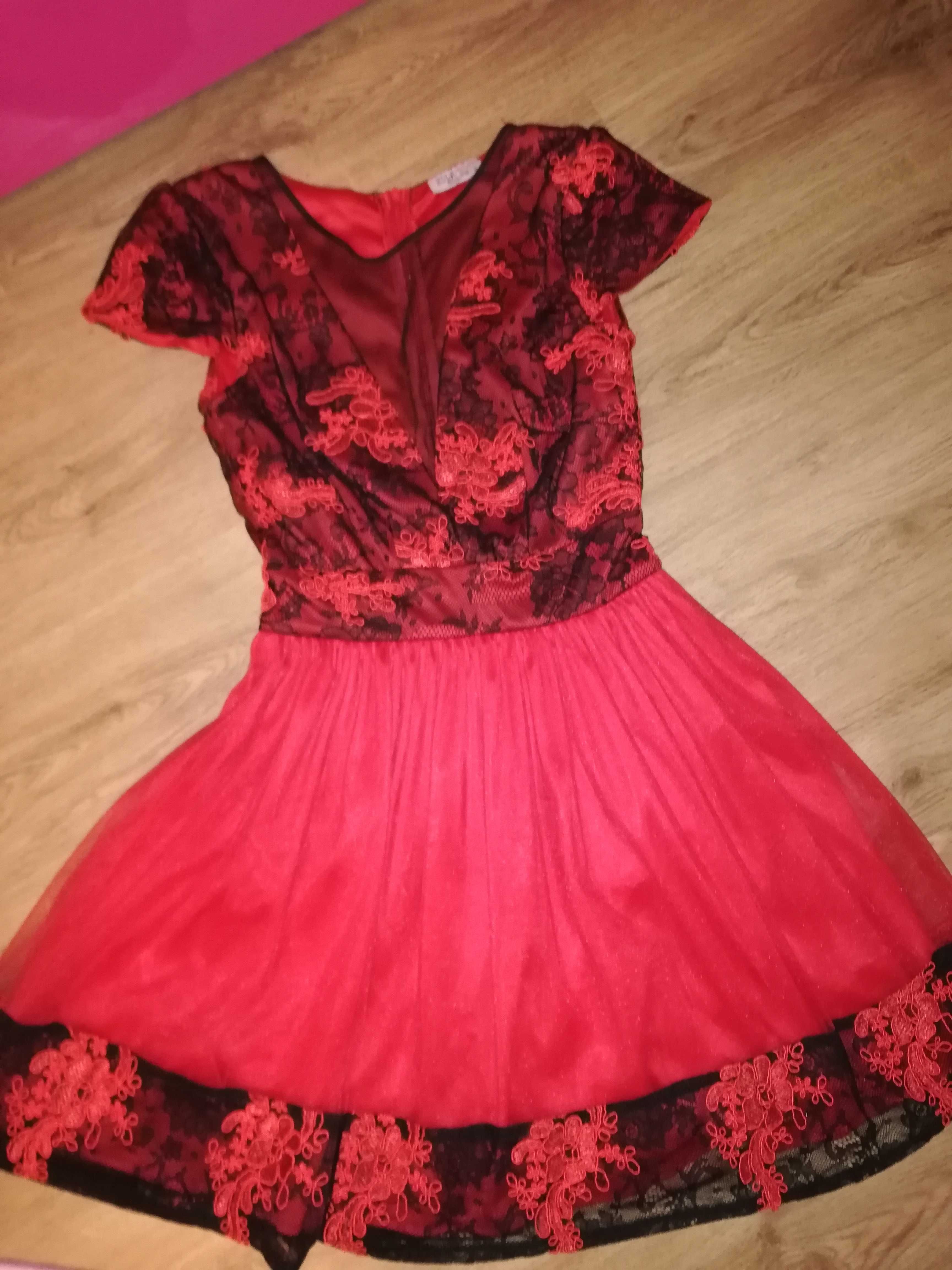 Rochie/rochita roșie cu dantela ocazie /petreceri