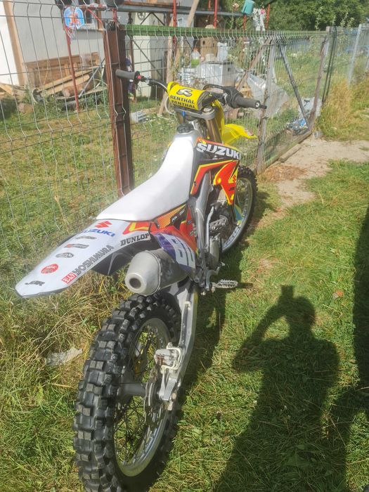 Suzuki rmz 250 . 2012  foarte bine intreținut,