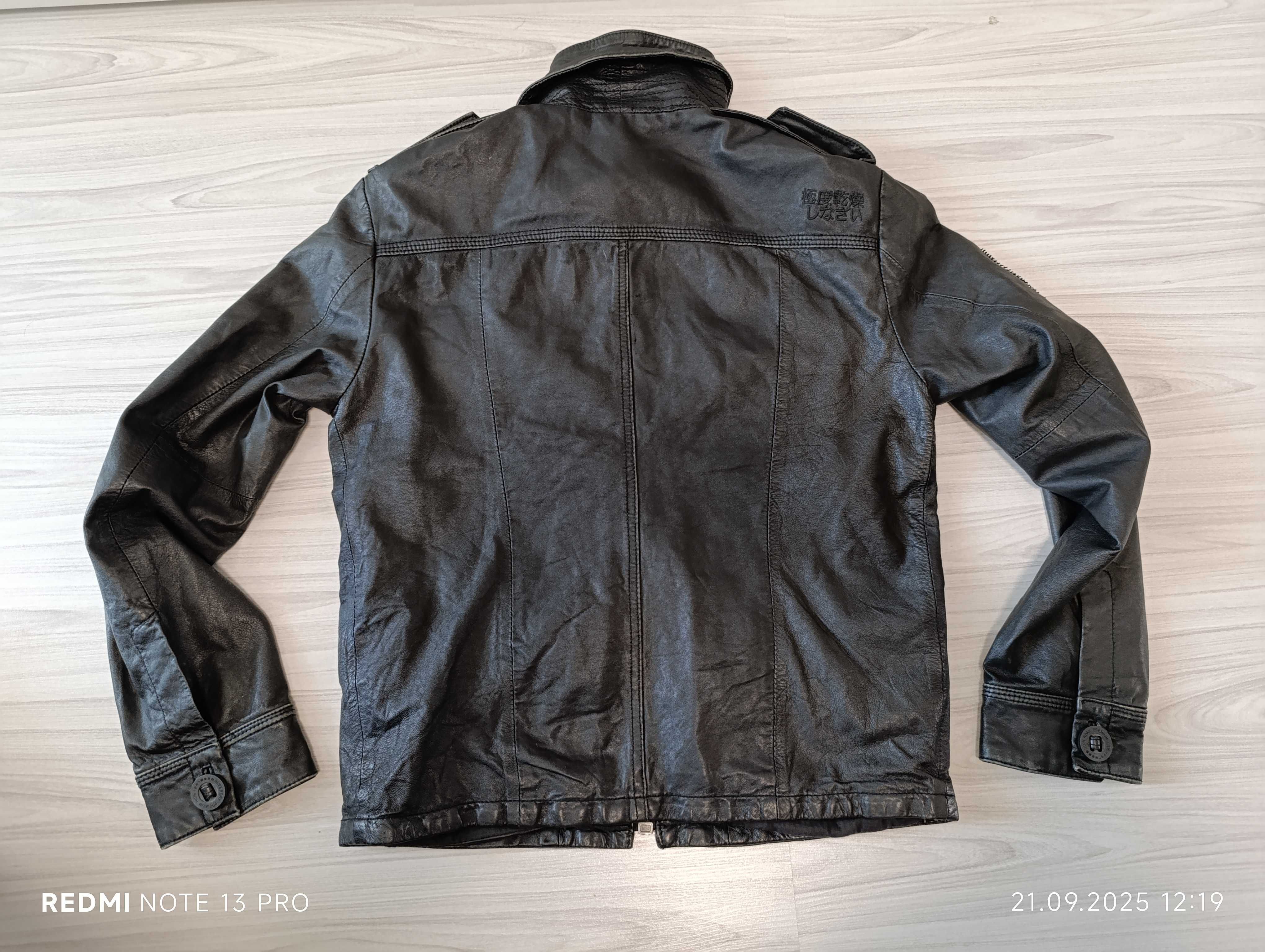 ''Superdry''оригинално мъжко кожено яке М размер
