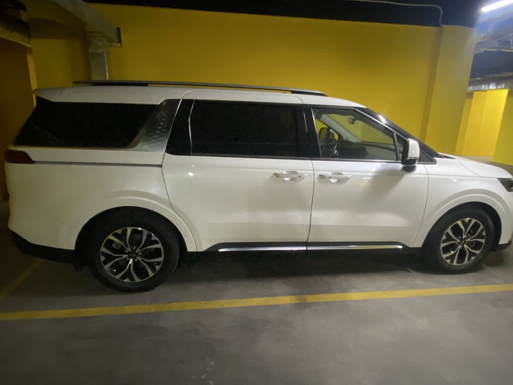 KIA Carnival sotiladi