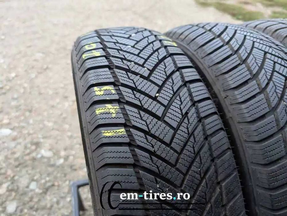 SET 4 Anvelope Iarna 175/70 R14 TOURADOR Wintre Pro TS1 88T