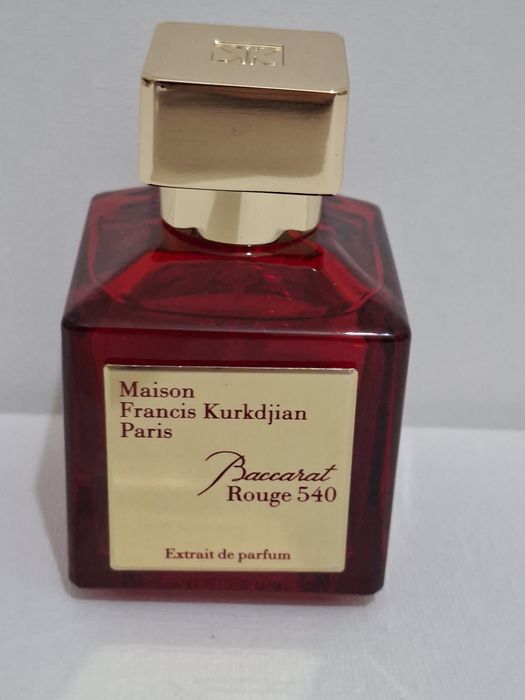 Vand parfum Bacarat rouge 540