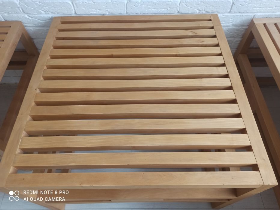 Градински маси от масив