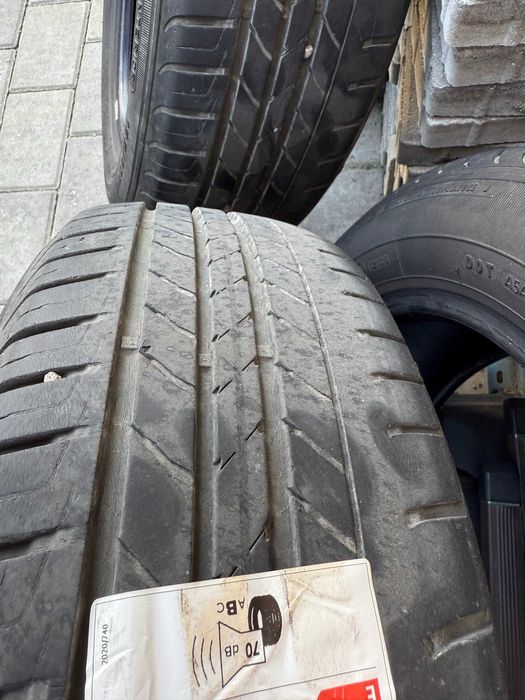 Anvelope Michelin CrossClimate 235/45R18 / Goodyear DuraGrip 185/65R15
