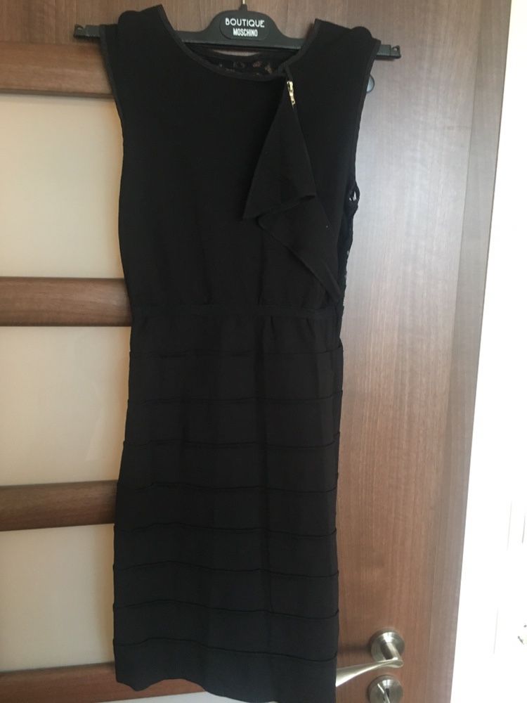 Черна рокля Elisabetta Franchi