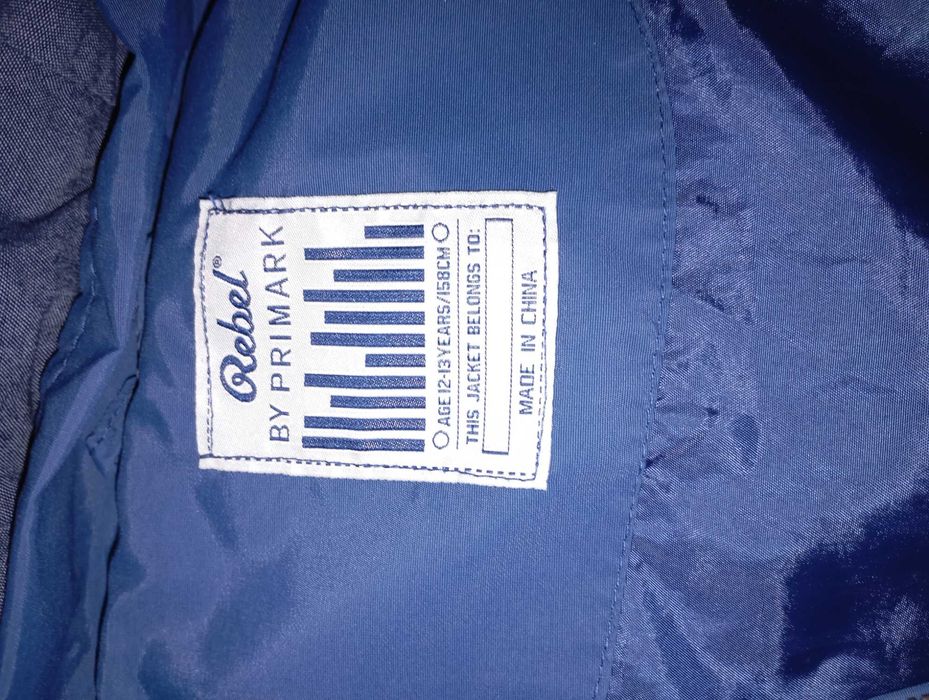 Яке  H&M пролетно- бомбър ръст 146. Пролетно Rebel ръст 158.