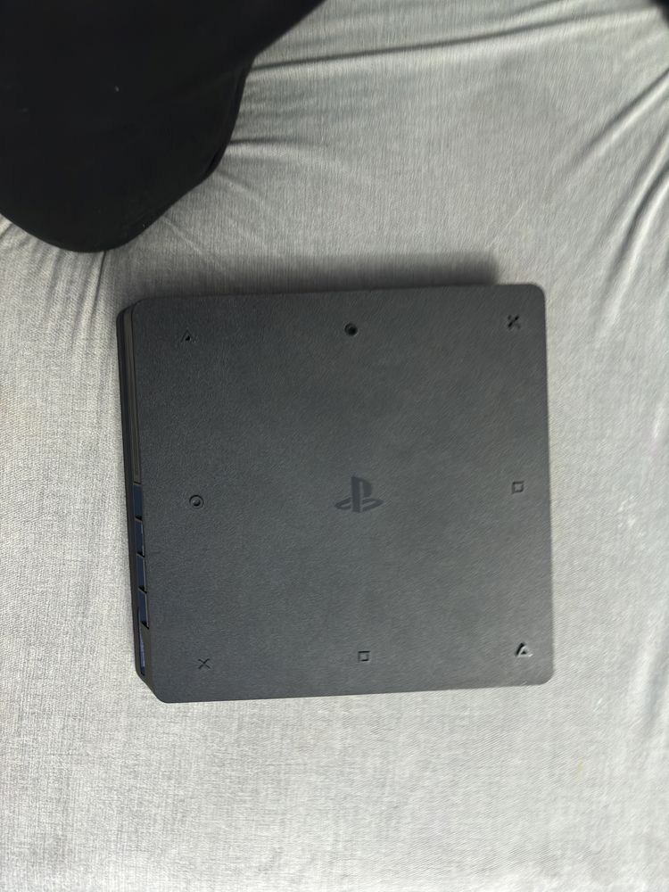 PlayStation 4 Slim 1T