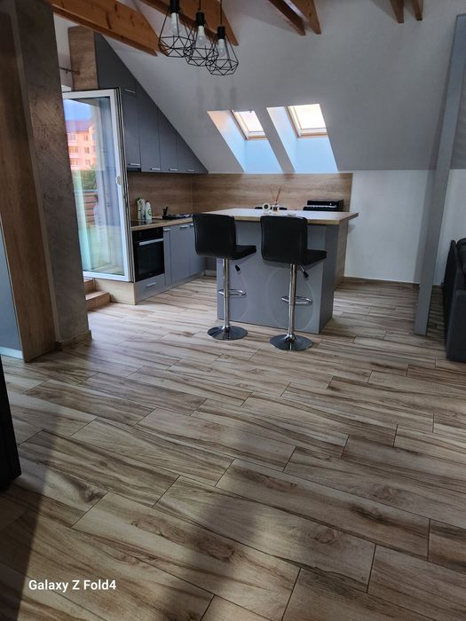 Apartament de închiriat 3 camere tip Penthaus Ama Rezidence Unirii