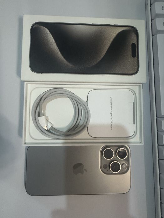 iPhone 15 pro 256. 86% ideal