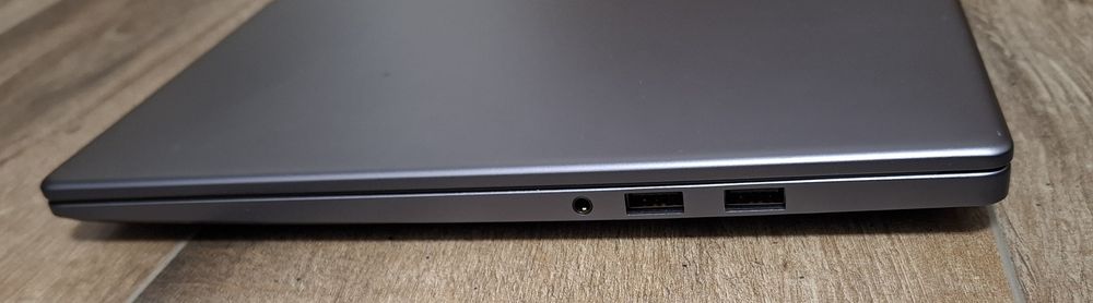 Huawei MateBook D15 | Ryzen 5 | 8GB RAM | 256 SSD|