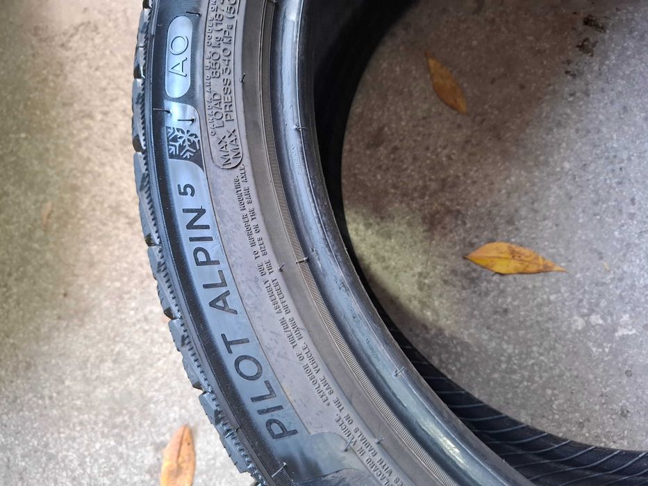 4 Зимни гуми Мишелин Алпин 245/45/19 ДОТ21 (безплатно поставяне)