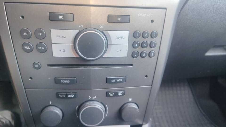 Опел Астра 1.6 бензин