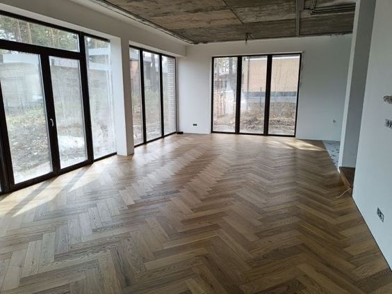 Реставрация Паркета, удаление дефектов, частичная реставрация.