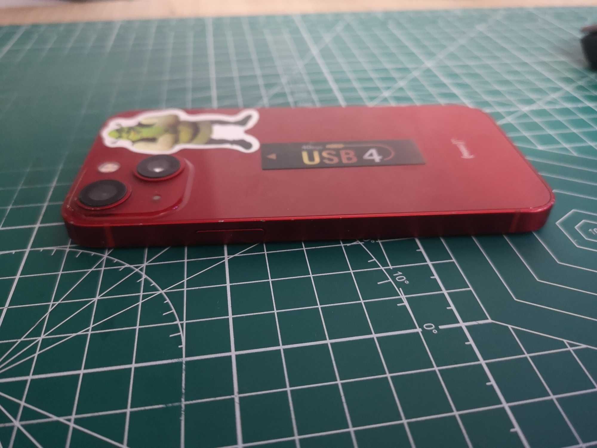 Vand iphone 13 mini 128gb red