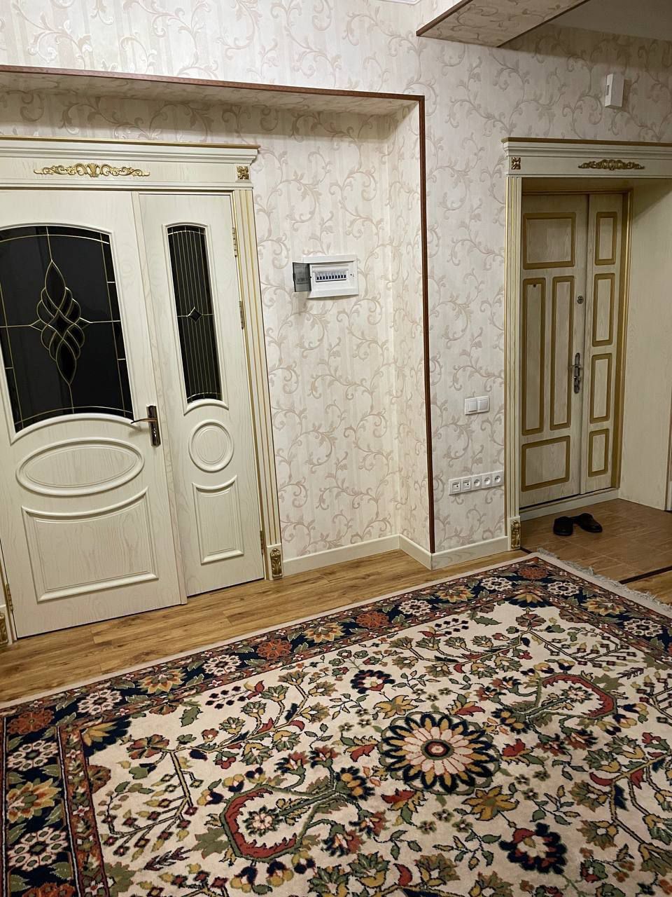 Продаю квартиру 4/5/7 в Центре 136м2, на Себзаре Голден Хаус.