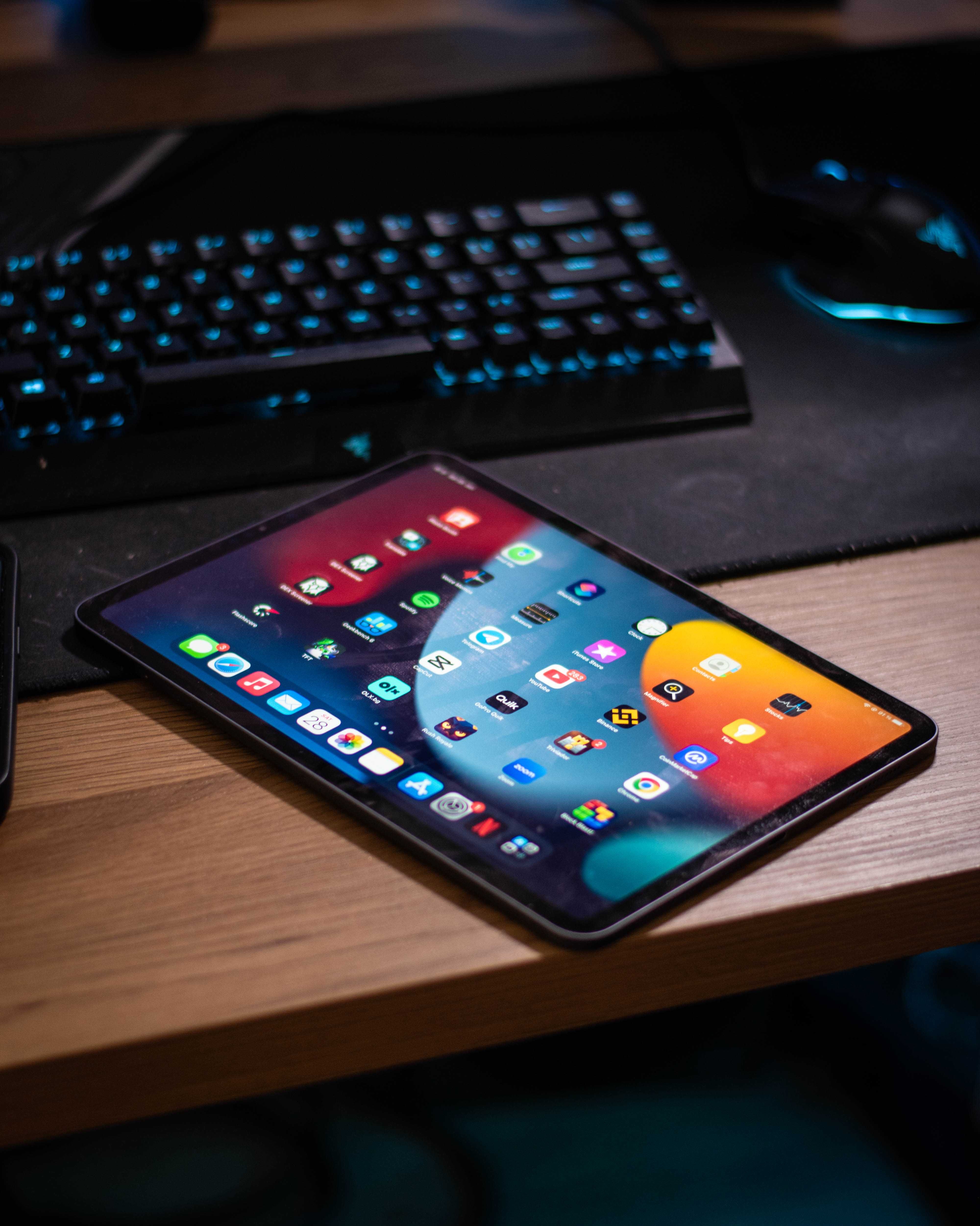 iPad Pro 11” (2nd Gen, 2020) – 128GB, Wi-Fi – Отлично състояние