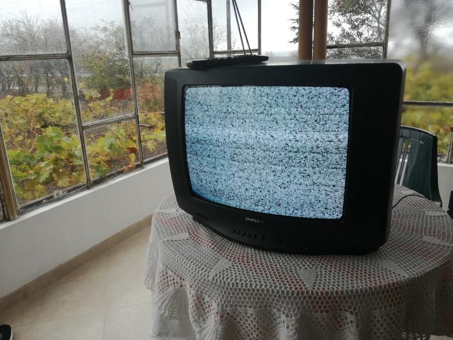 Продавам телевизор