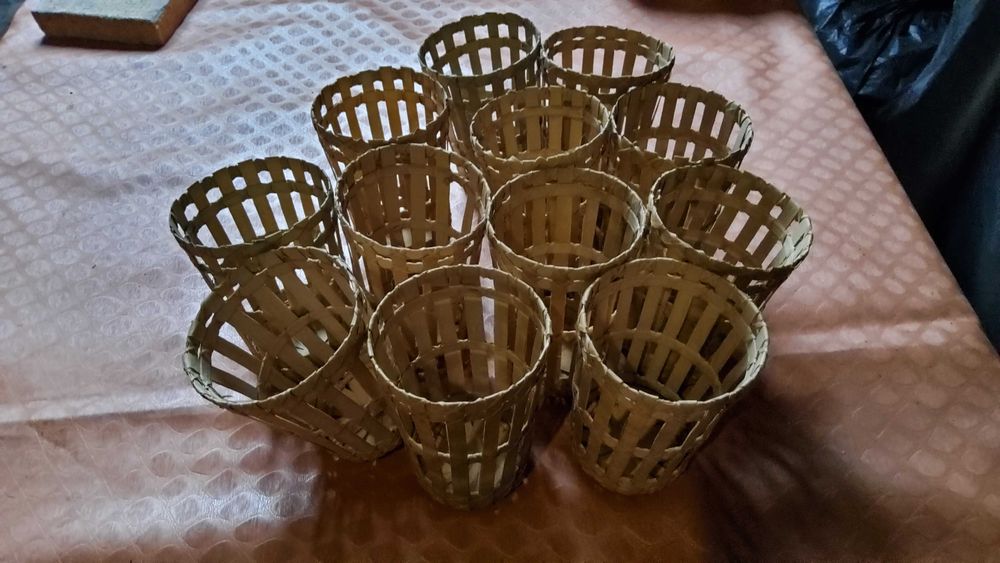 Поставки за чаши