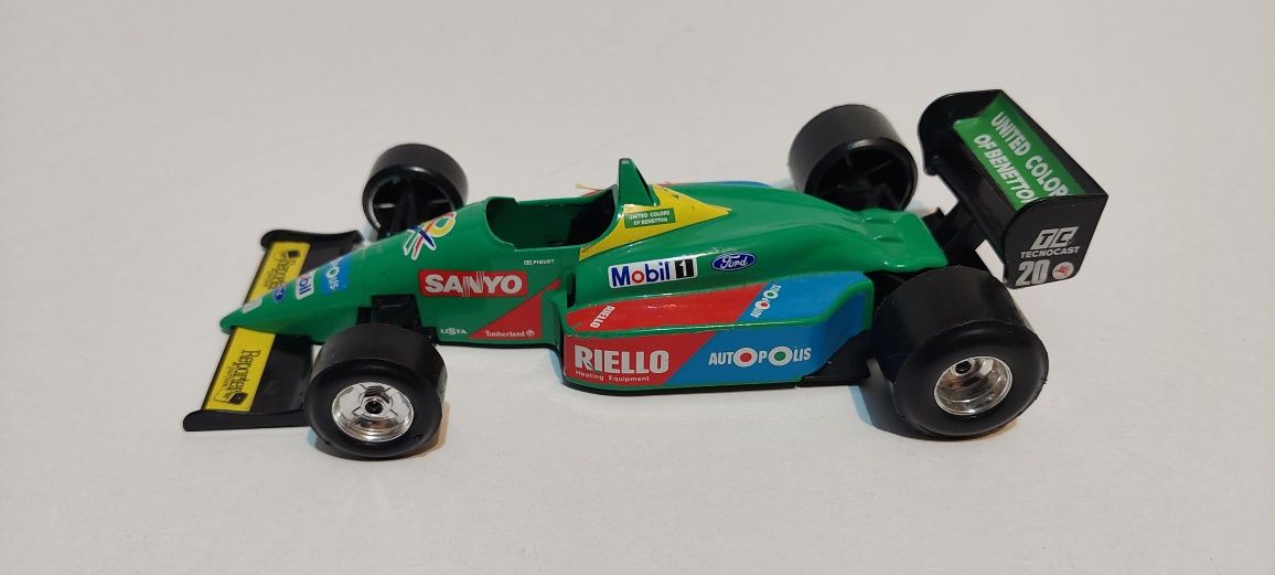 Macheta F1 Benetton Ford B188 Bburago 1:24