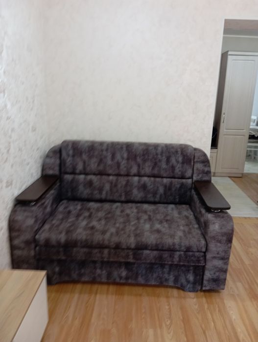 Продам компактный диван - раскладной в отличном состоянии