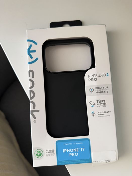 Продавам кейс Speci Presidio 2 Pro за iPhone 17 Pro