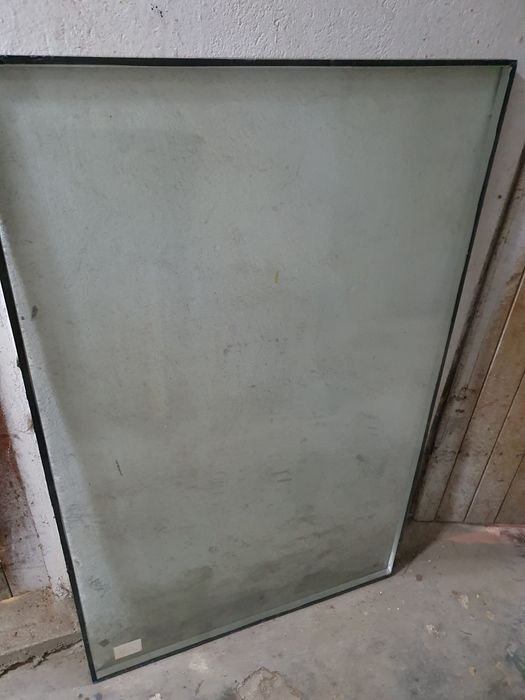 Продавам  стъклопакет бяло бяло