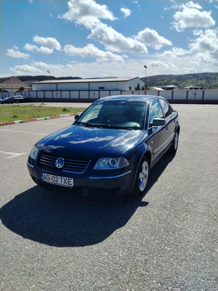 Vând Volkswagen Passat B5.5