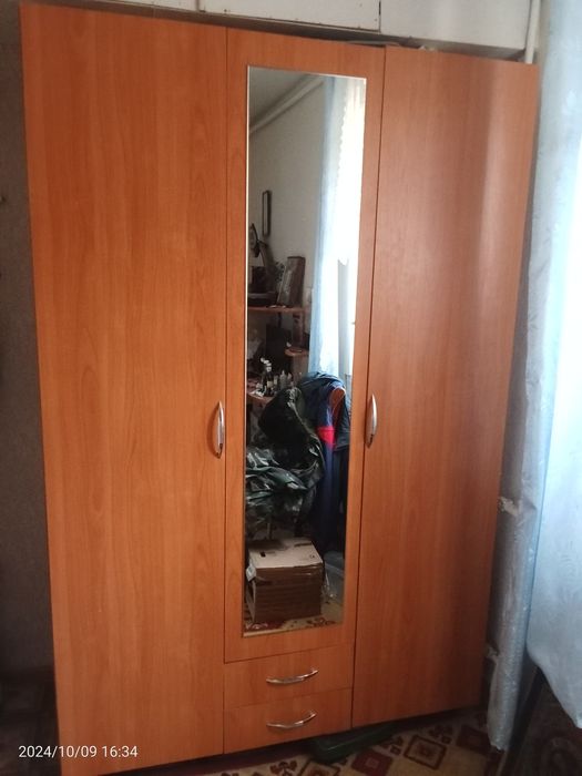 Продам плательный шкаф