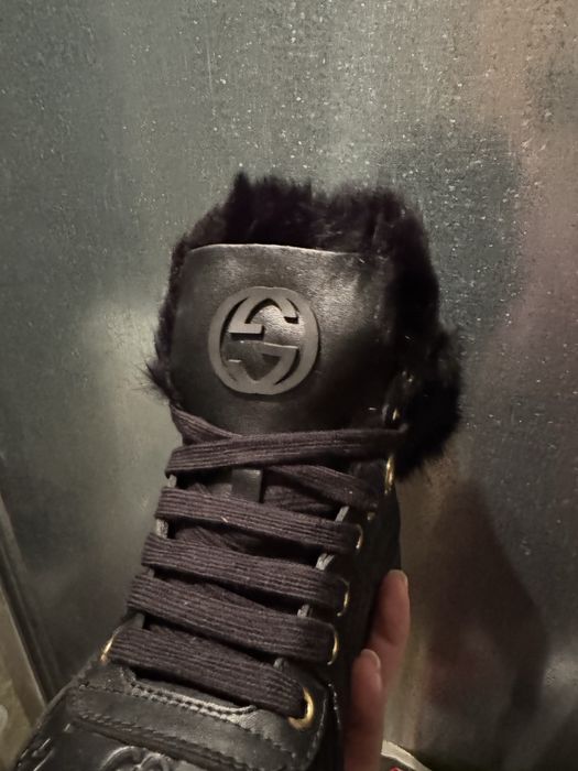 Дамски обувки с естествен пух