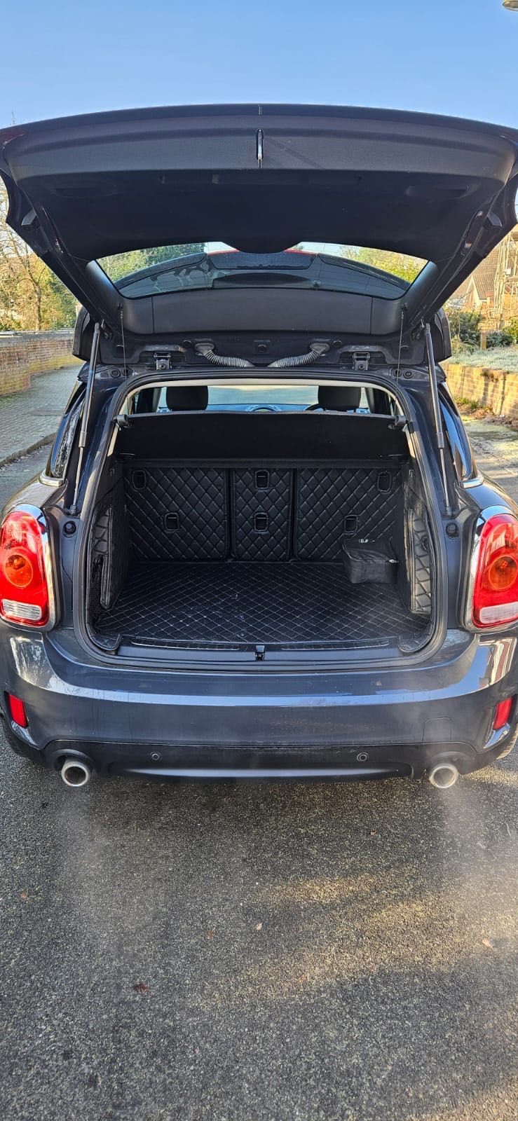 Продавам отлично поддържан Mini Cooper