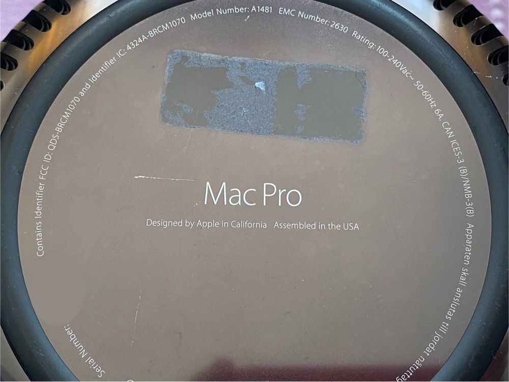 Mac Pro 6.1 late 2013 2.7GHz 12core Xeon 64gb RAM 1tb SSD AMD D700 6gb